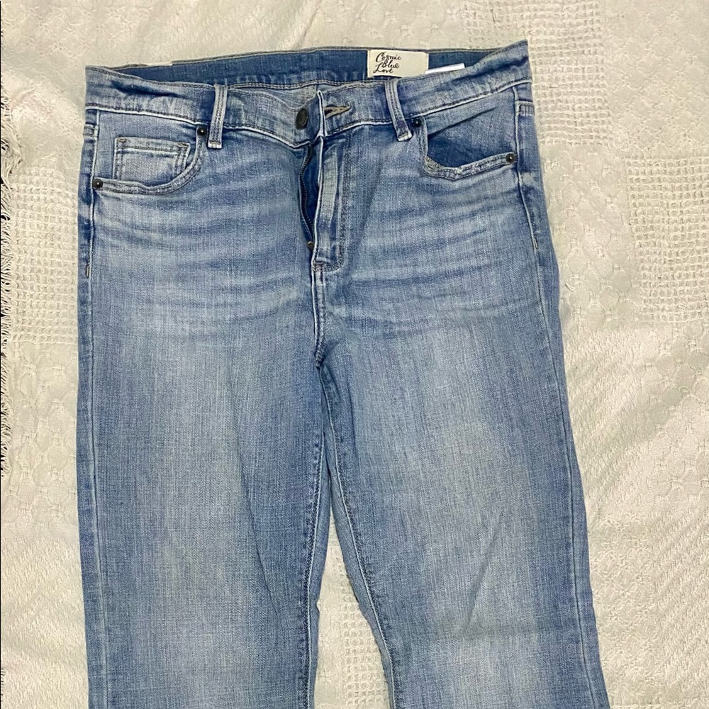 Never worn & purchased off stitch fix awhile ago. Flared boot cut jeans.